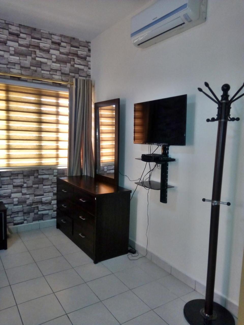 Regimanuel Apartments - Kwabenya Accra Bagian luar foto